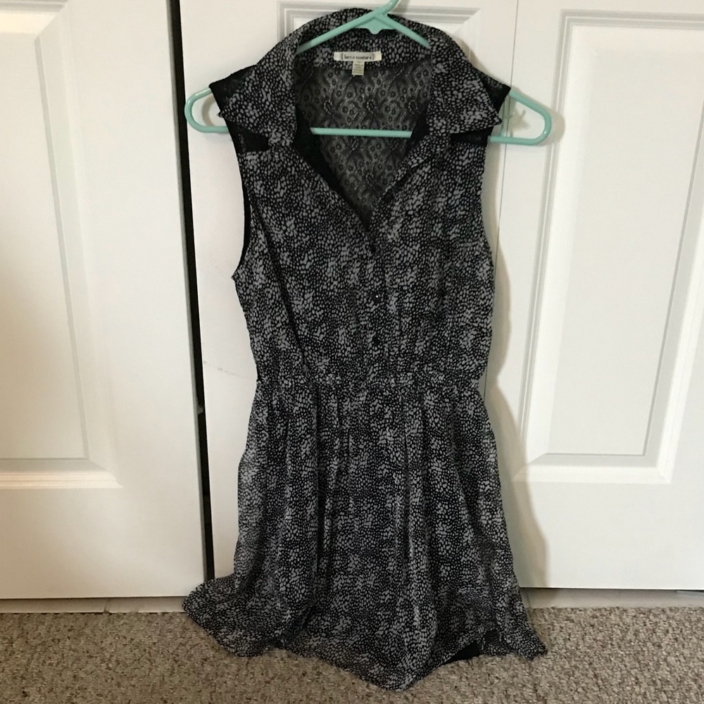 Lucca couture Black/White Collared Dress Size XS